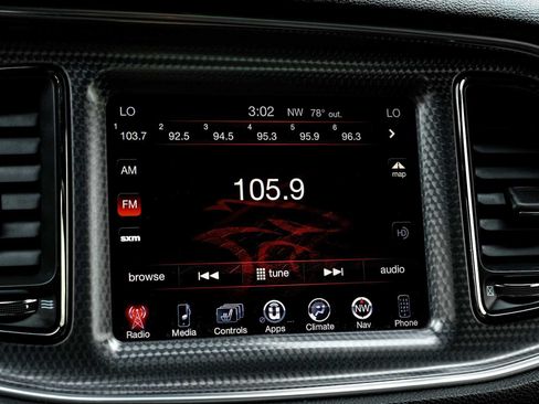 Used 2016 Dodge Challenger SRT Hellcat RWD image 22