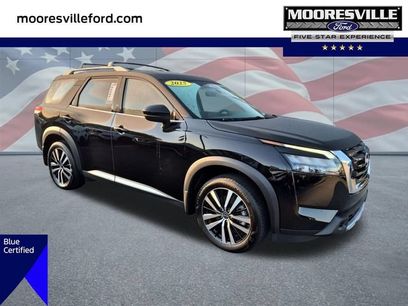 Used 2025 Nissan Pathfinder Platinum w/ Cargo Package