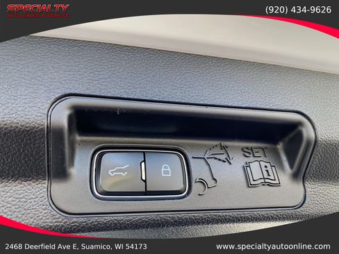 Used 2020 Ford Explorer Limited AWD/4WD image 25