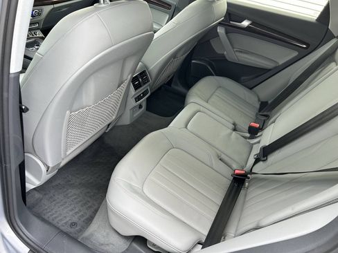 Used 2019 Audi Q5 2.0T Premium Plus w/ Premium Plus Package AWD/4WD image 33