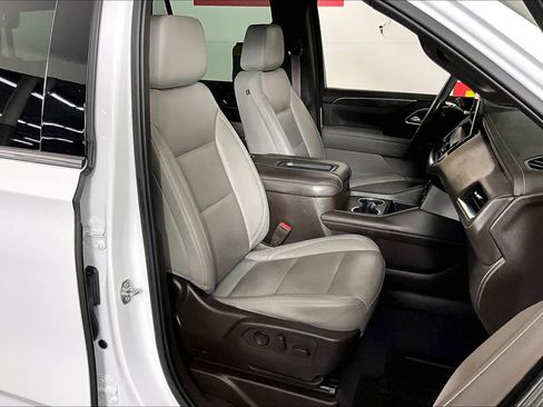 Used 2021 Chevrolet Tahoe LT w/ LT Signature Package image 8