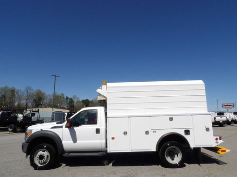 Used 2015 Ford F550 2WD Regular Cab Super Duty image 64