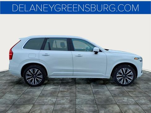 Used 2021 Volvo XC90 T6 Momentum w/ Climate Package image 2
