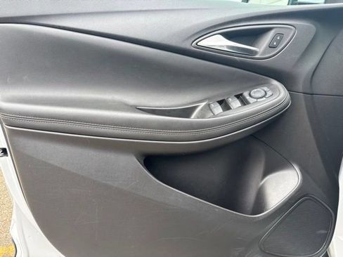 Used 2025 Buick Encore GX Preferred FWD image 35