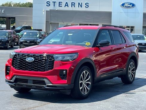 New 2025 Ford Explorer ST-Line image 2