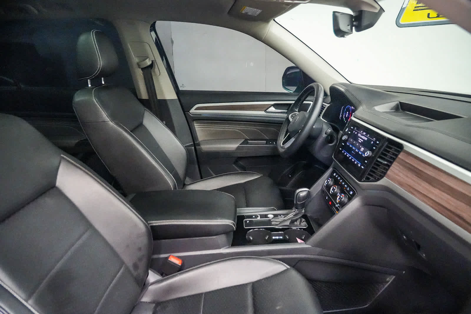 Used 2021 Volkswagen Atlas SEL FWD image 17
