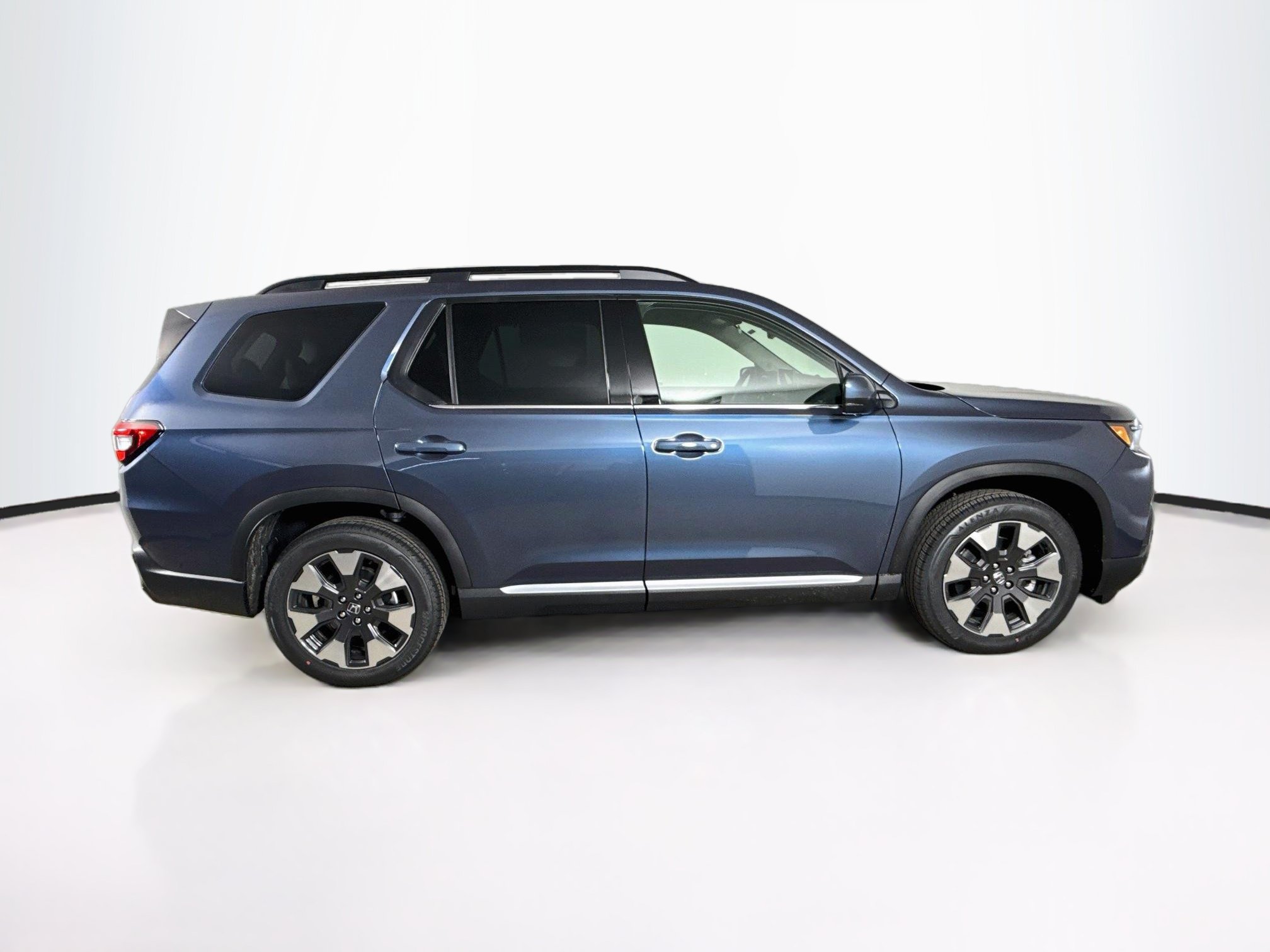 New 2026 Honda Pilot Elite image 2