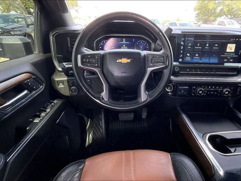 Used 2024 Chevrolet Silverado 3500 High Country w/ High Country Premium Package AWD/4WD image 8
