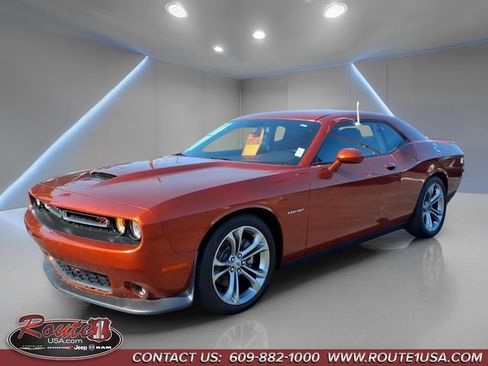 Used 2021 Dodge Challenger R/T RWD image 8