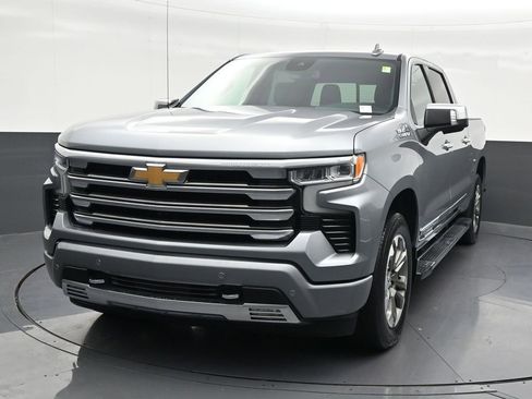 Used 2023 Chevrolet Silverado 1500 High Country RWD image 9