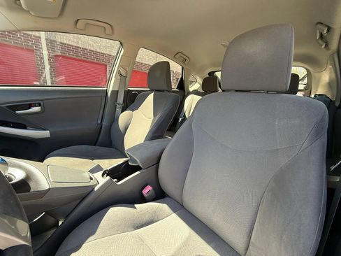 Used 2011 Toyota Prius Three w/ Navigation Pkg FWD image 10
