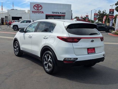 Used 2022 Kia Sportage LX image 12