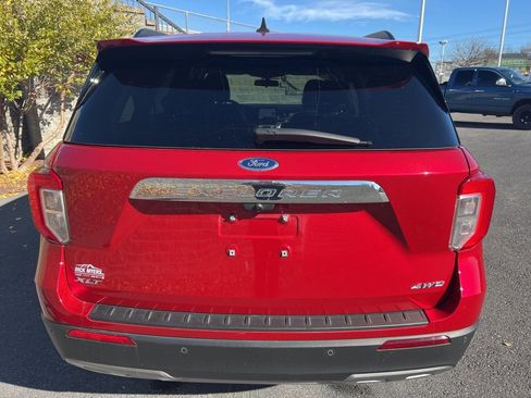 Used 2022 Ford Explorer XLT w/ Equipment Group 202A image 12
