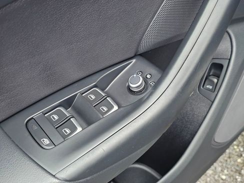 Used 2018 Audi Q3 2.0T Premium image 33