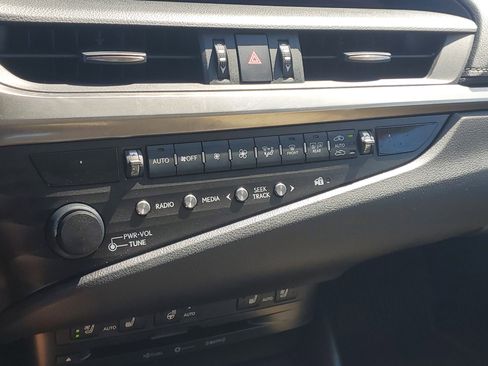 Used 2019 Lexus ES 350 w/ Premium Package FWD image 25