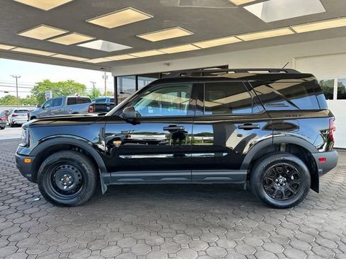 Used 2025 Ford Bronco Sport Badlands w/ Badlands Tech Package AWD/4WD image 2