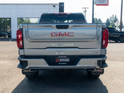 Used 2024 GMC Sierra 1500 AT4 w/ Technology Package image 5