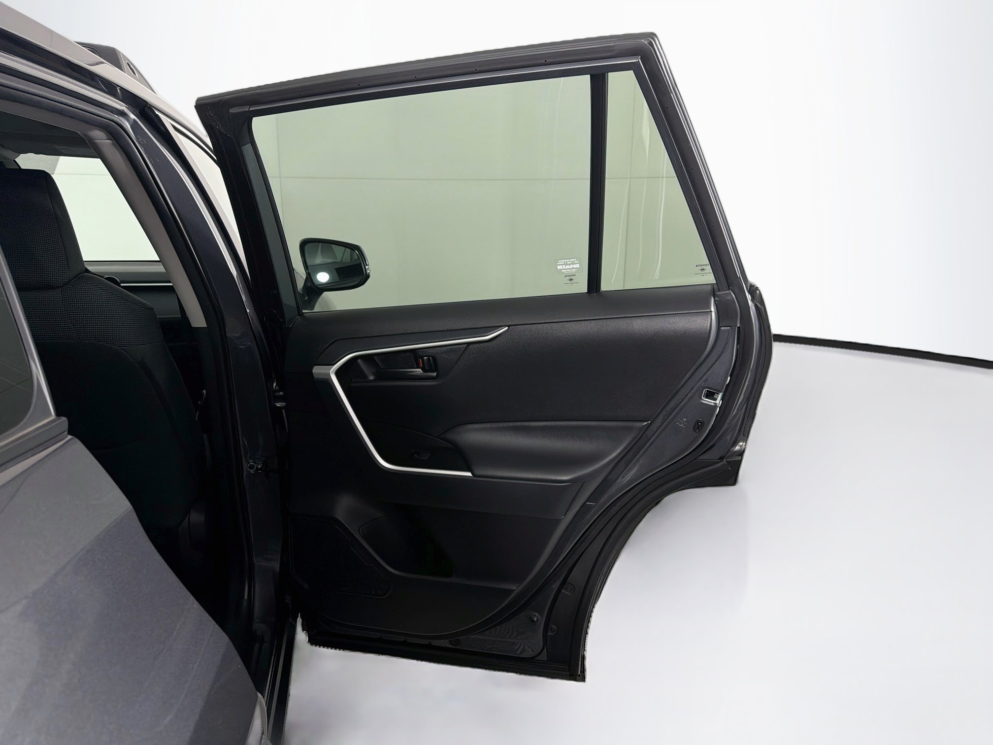 Used 2024 Toyota RAV4 LE AWD/4WD image 30