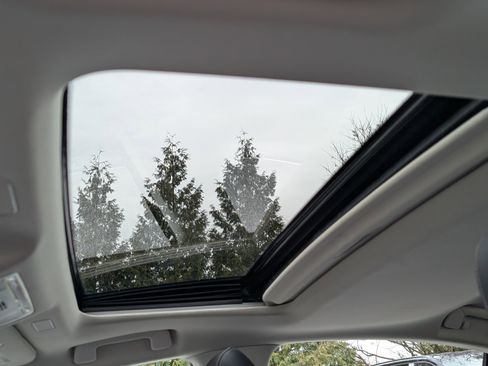 Certified 2025 Lexus ES 350 w/ Premium Package image 18