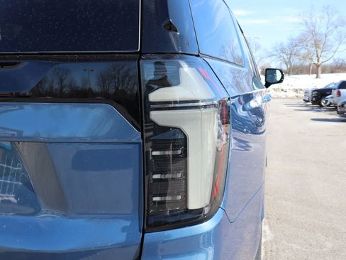 New 2026 Chevrolet Suburban High Country image 36