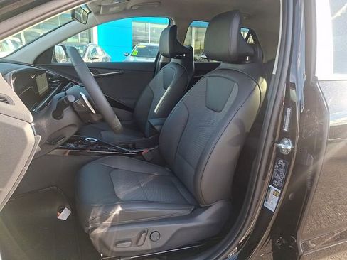 Used 2025 Kia Niro Wind w/ Wind Preserve Package image 13