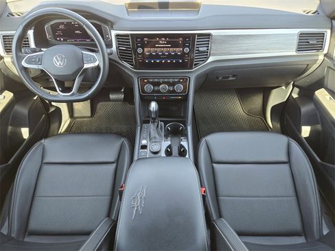 Used 2022 Volkswagen Atlas Cross Sport SE image 27