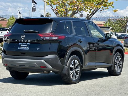 Used 2023 Nissan Rogue SV FWD image 4