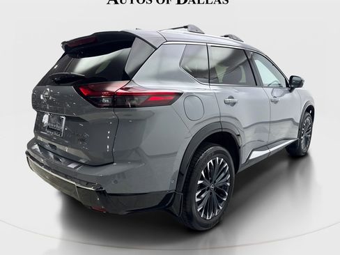 Used 2025 Nissan Rogue Platinum w/ Tech Package image 6