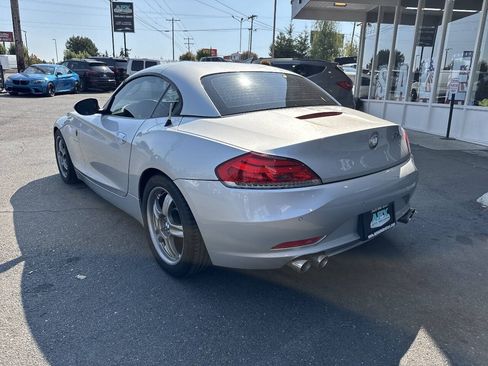 Used 2009 BMW Z4 sDrive35i RWD image 4