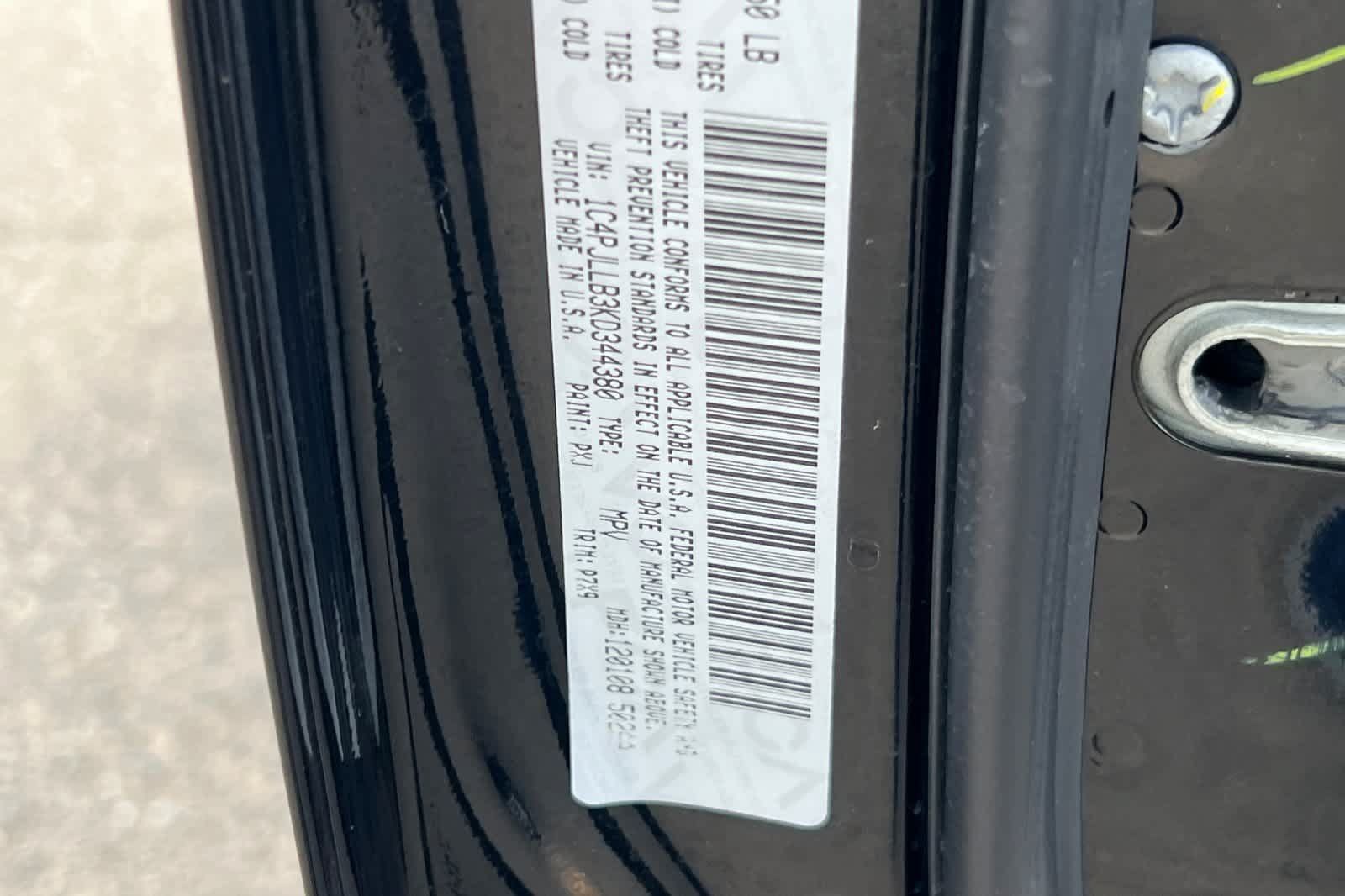Used 2019 Jeep Cherokee Latitude Plus FWD image 26