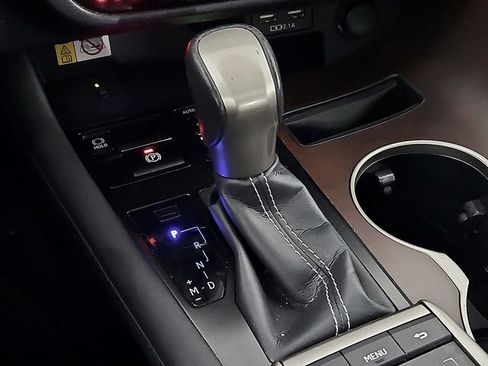 Certified 2022 Lexus RX 350 FWD w/ Premium Package image 18