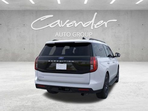 New 2025 Ford Expedition Active image 8
