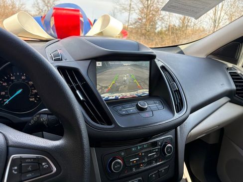 Used 2019 Ford Escape SE image 40