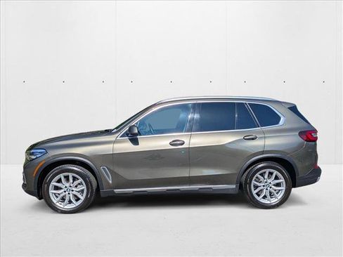 Used 2021 BMW X5 xDrive40i w/ Premium Package image 9