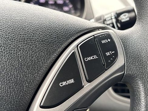 Used 2013 Hyundai Elantra GLS w/ Preferred Pkg image 18