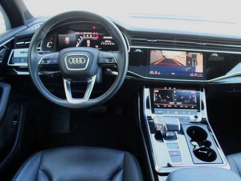 Used 2025 Audi Q7 3.0T Premium Plus AWD/4WD image 17