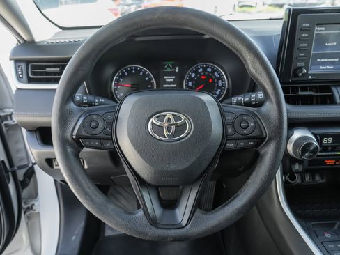 Used 2020 Toyota RAV4 XLE image 19