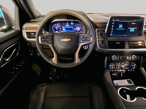 Used 2023 Chevrolet Tahoe High Country w/ Premium Package 2 AWD/4WD image 6