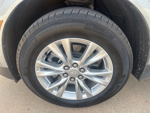 Used 2025 Cadillac XT5 Luxury image 11