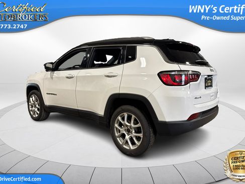 Used 2025 Jeep Compass Limited AWD/4WD image 8