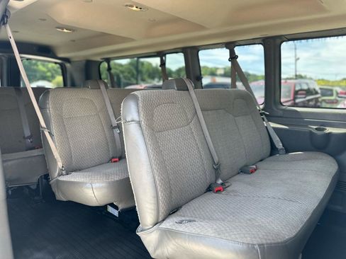 Used 2023 Chevrolet Express 3500 LS RWD image 13