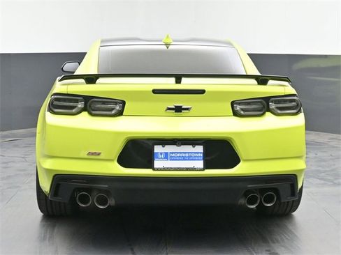 Used 2021 Chevrolet Camaro SS image 9