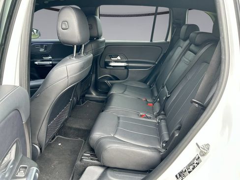 Used 2020 Mercedes-Benz GLB 250 w/ Premium Package image 30
