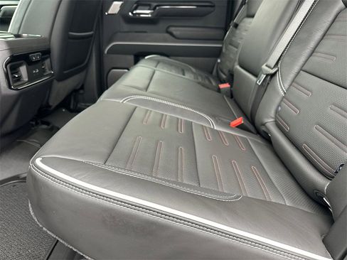 Used 2025 GMC Sierra 1500 AT4X image 21