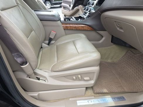 Used 2017 Chevrolet Suburban Premier AWD/4WD image 60