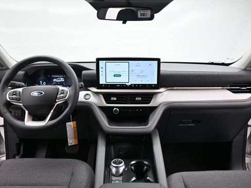 New 2026 Ford Explorer Active RWD image 19