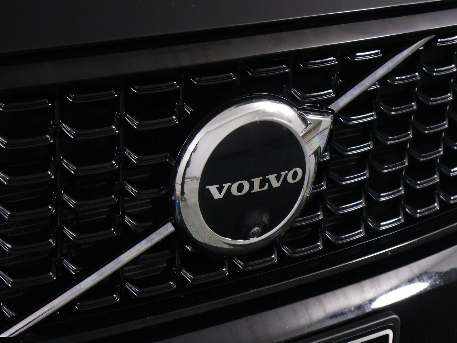 Certified 2026 Volvo XC40 B5 Plus AWD/4WD image 27