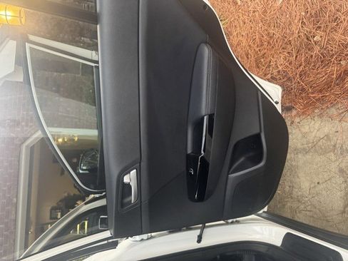 Certified 2022 Kia Sportage EX w/ EX Technology Package image 3