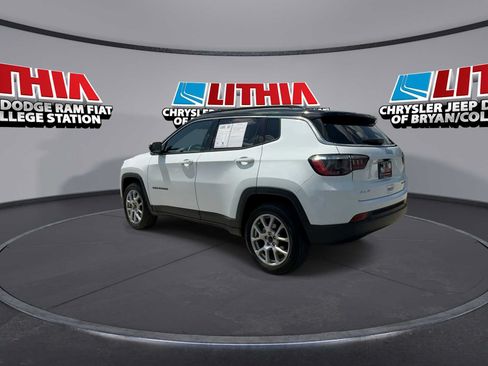 Used 2025 Jeep Compass Limited AWD/4WD image 6