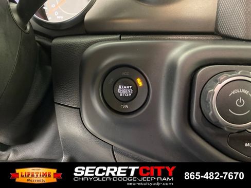 Used 2021 Jeep Wrangler Sport AWD/4WD image 16